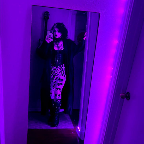 yeahimcaroline instagram image archive image