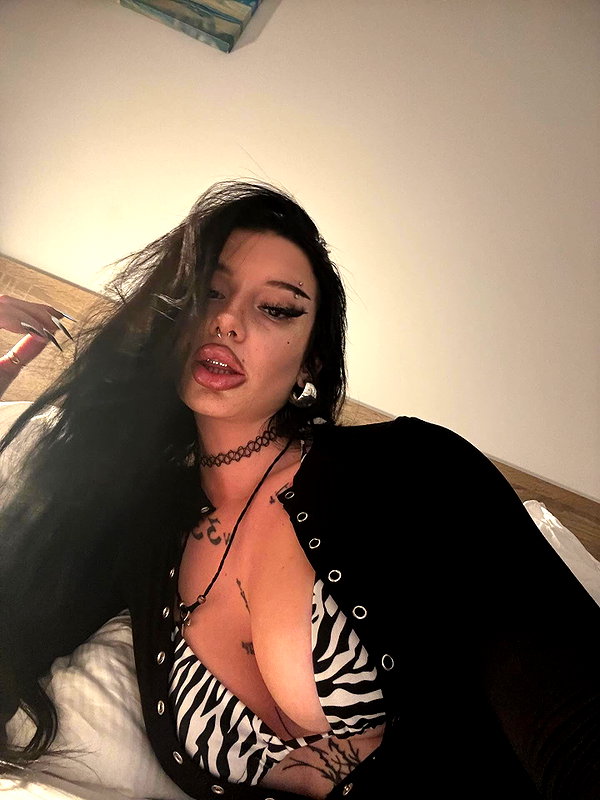 shawtysuzi instagram image archive image
