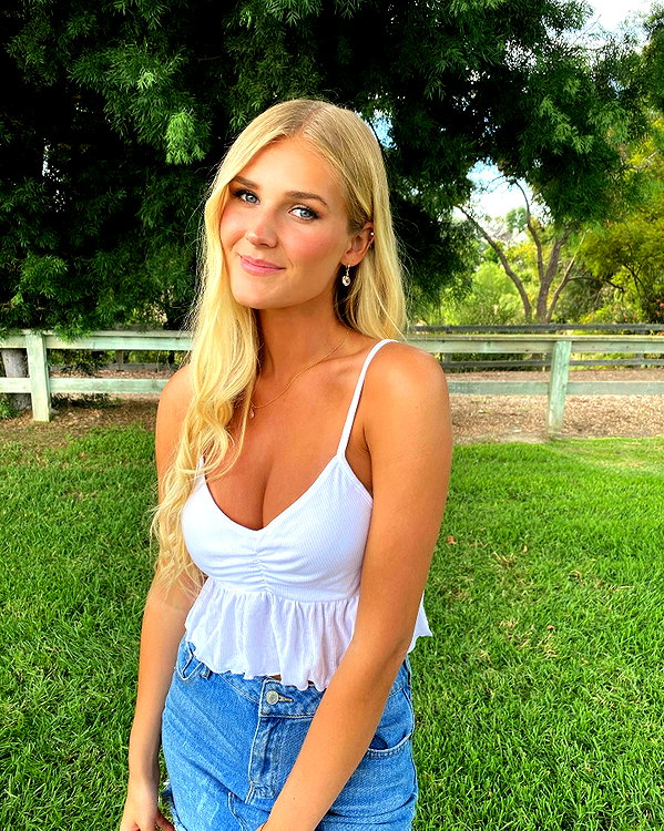 allie_dunn instagram image archive image
