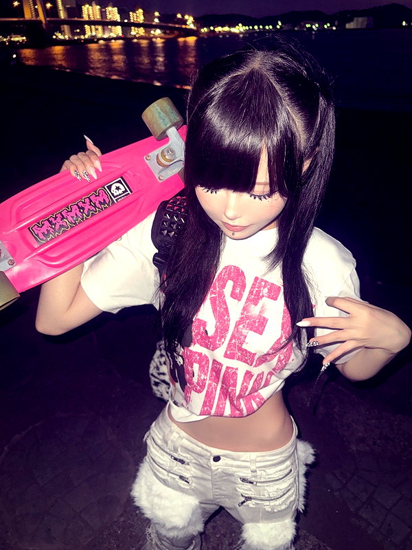 9unxx7 instagram image archive image