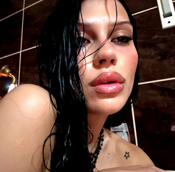 karolinaawasik instagram image archive image