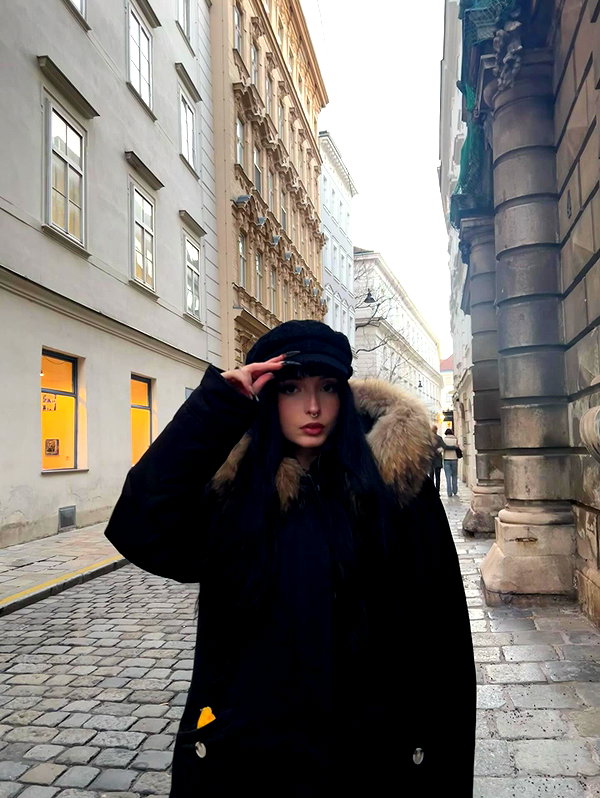 liya.barsky instagram image archive image