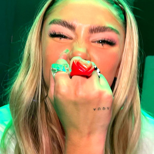 maya.keyy instagram image archive image