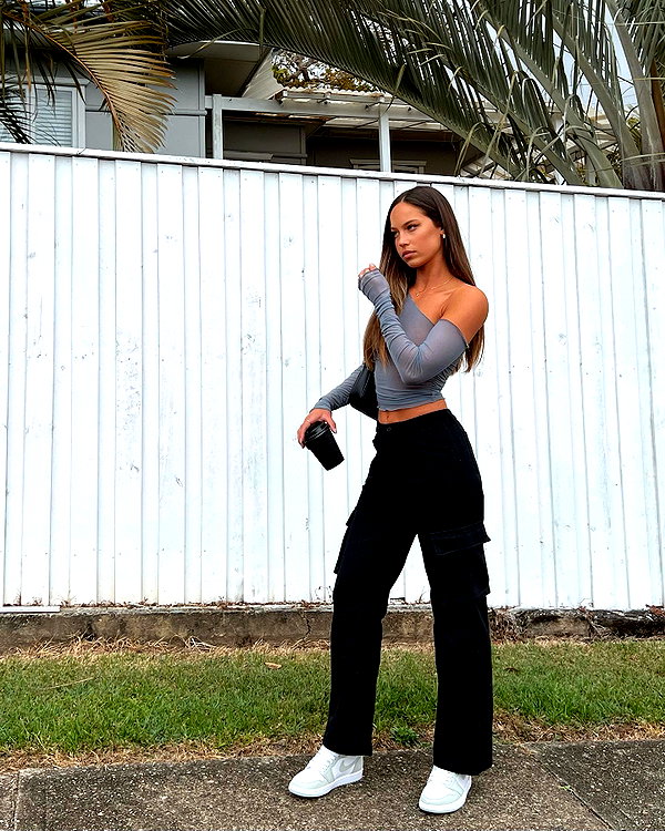 olivia.mathers instagram image archive image