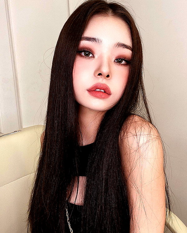 dear.zia instagram image archive image