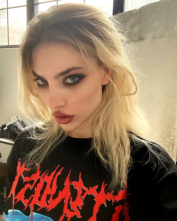 anya4everr instagram image archive image