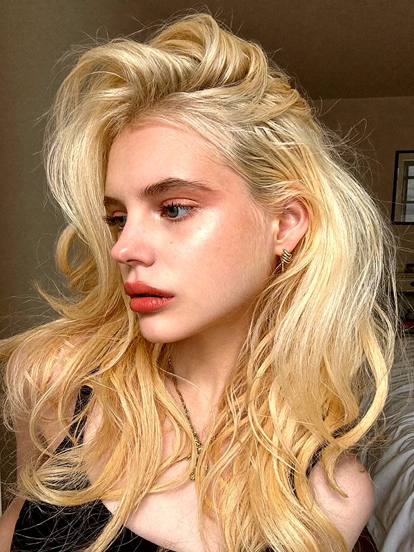 alisen.mari instagram image archive image
