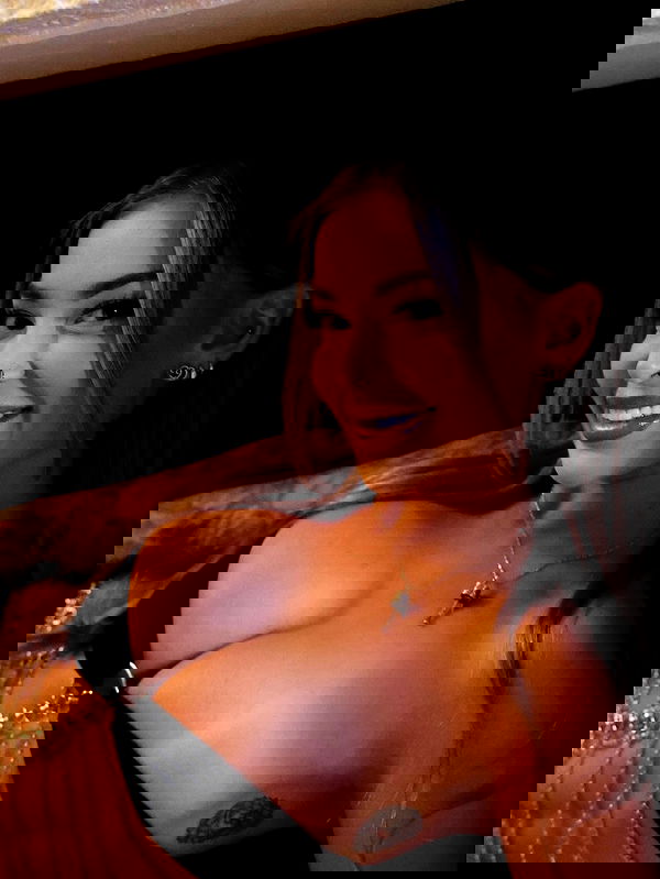 itshayleydavies itshayleydavies archive image