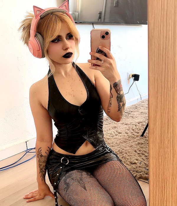 lucychernov instagram image archive image