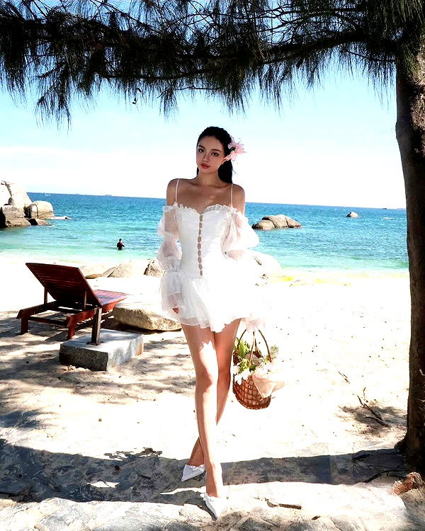 lyhythuedoxinh instagram image archive image