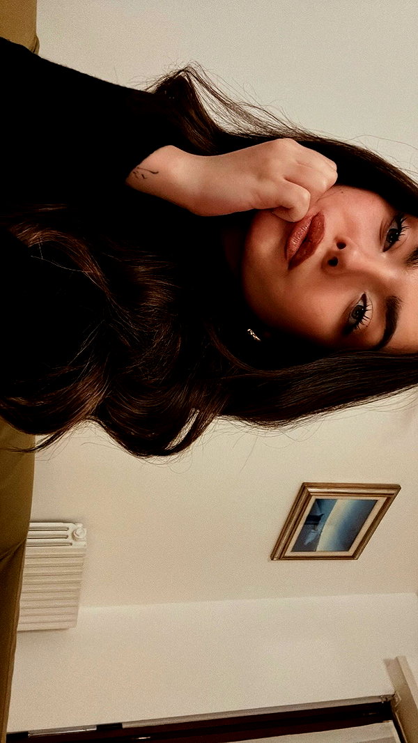 annabottoo instagram image archive image