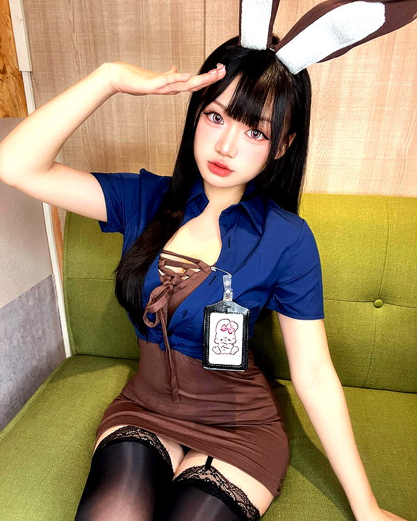 150_aiko instagram image archive image