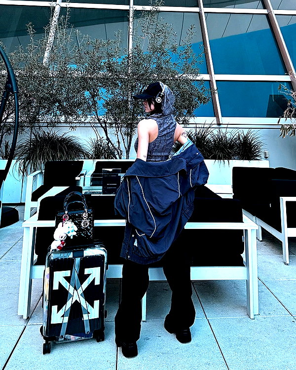 emily.ghoul instagram image archive image