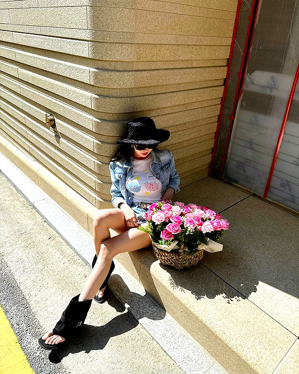 dear.zia instagram image archive image
