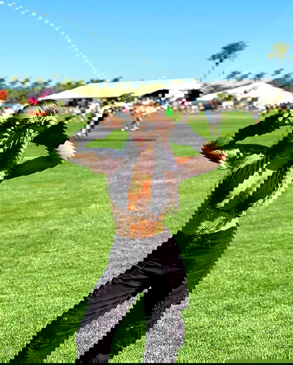 itshayleydavies itshayleydavies archive image