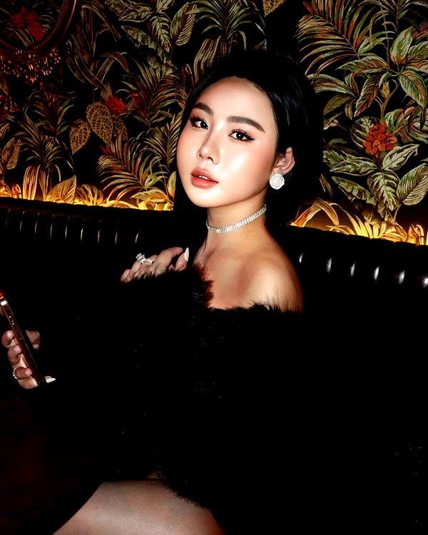 lyhythuedoxinh instagram image archive image