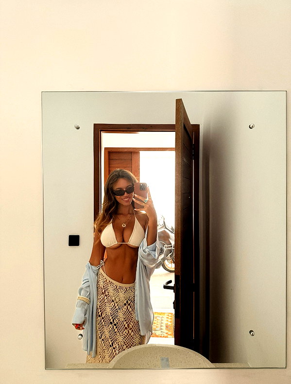 pia__kim instagram image archive image