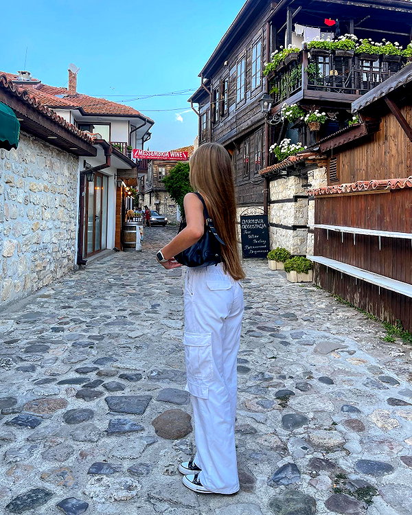 mishel_d_ instagram image archive image