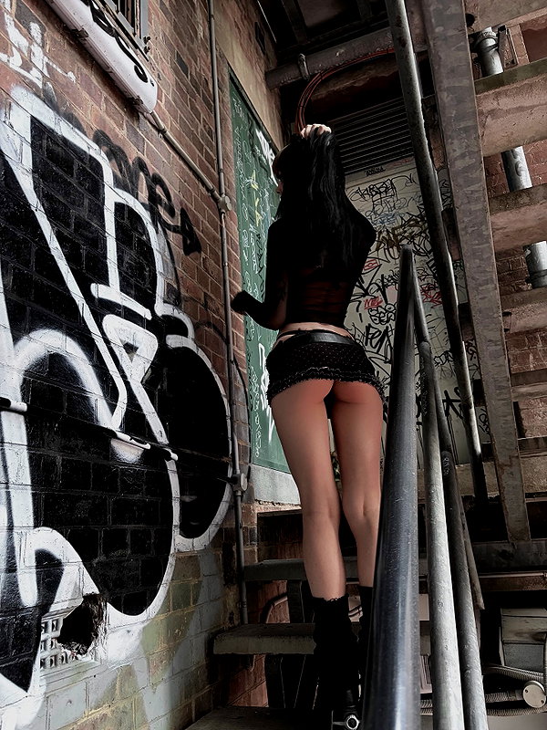 livindeadyaz instagram image archive image