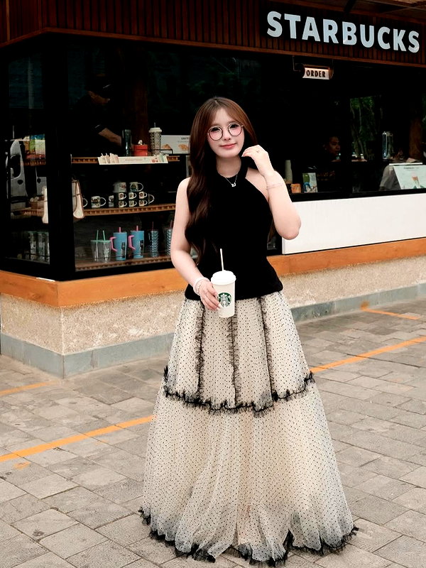 lyhythuedoxinh instagram image archive image