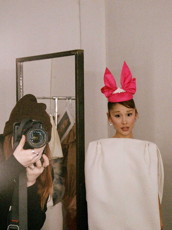 arianagrande instagram image archive image