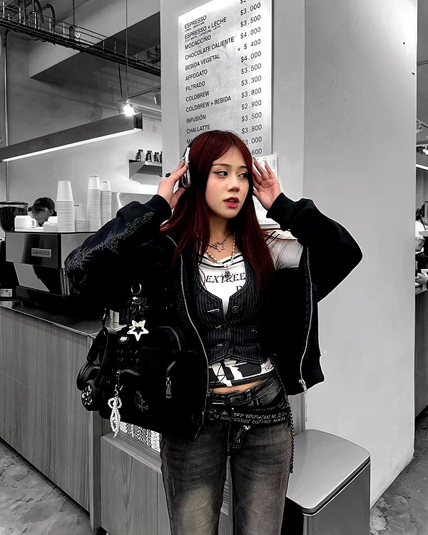 is2tian instagram image archive image