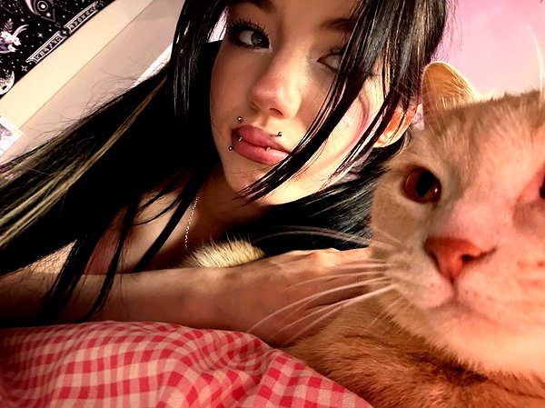 mia_goth2004 instagram image archive image