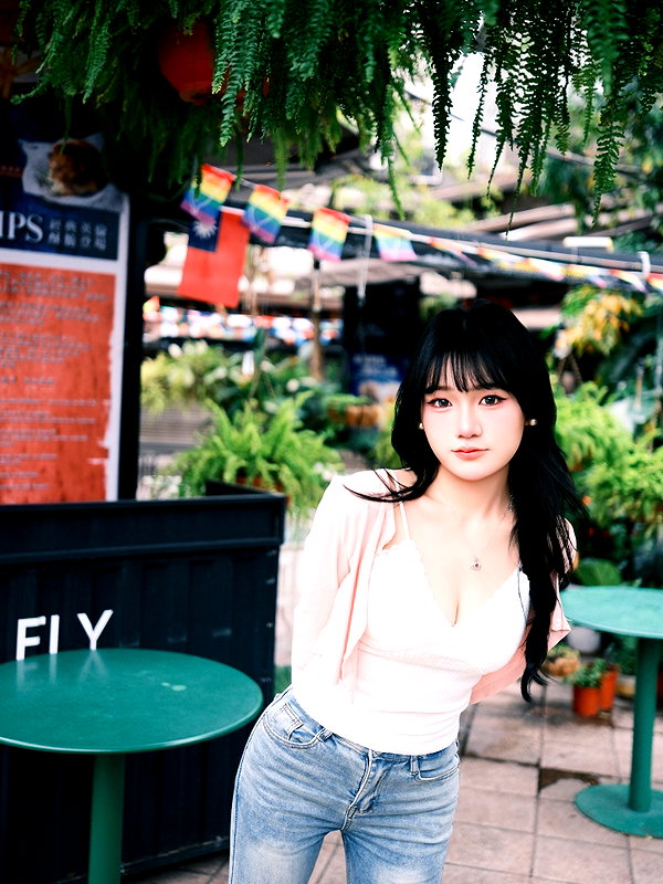 150_aiko instagram image archive image