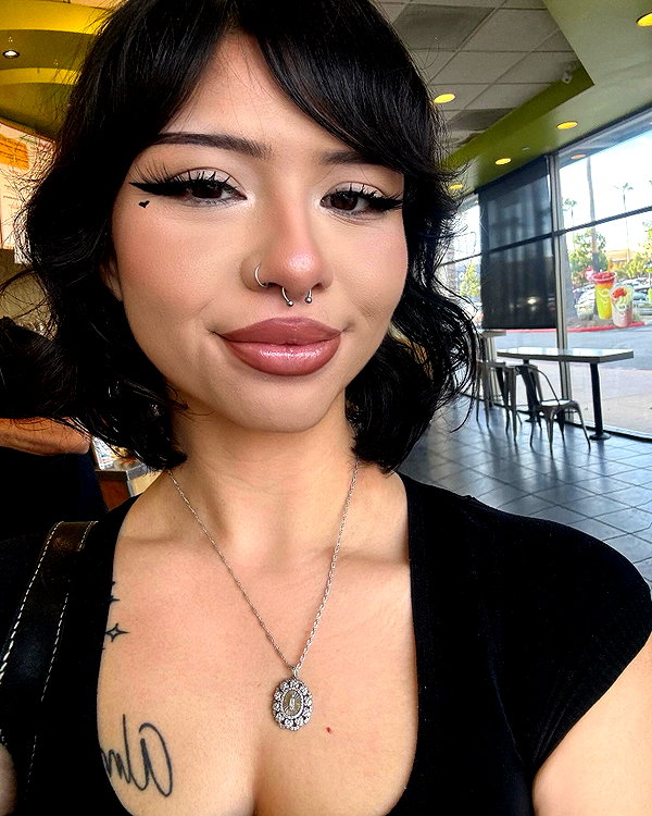 shay.la__ instagram image archive image