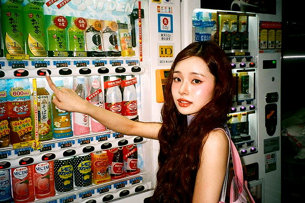 dear.zia instagram image archive image