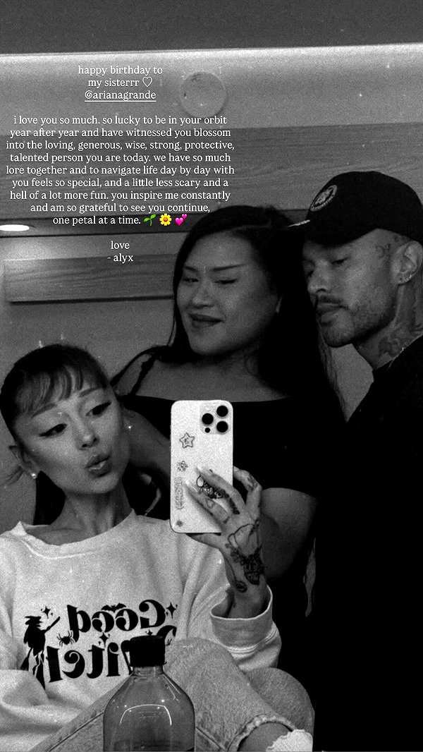 arianagrande instagram image archive image