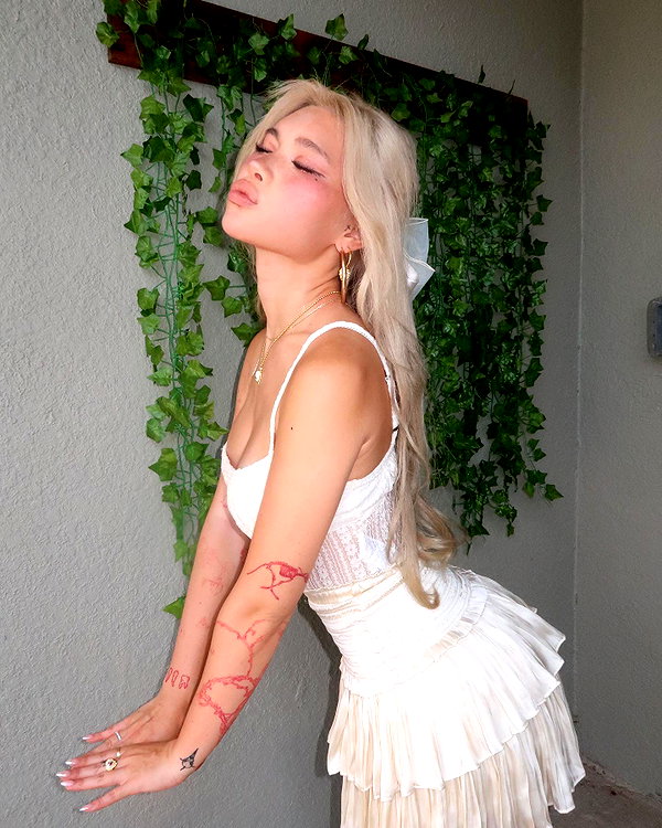 diakimeko instagram image archive image