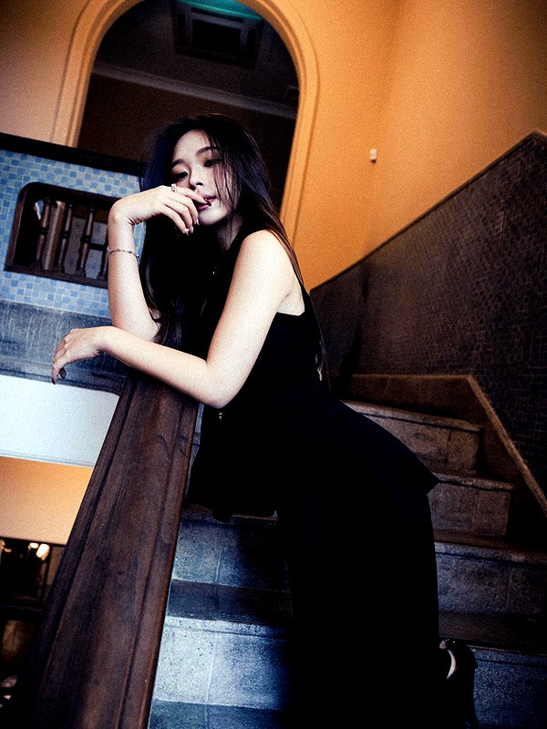 e.shao_417 instagram image archive image