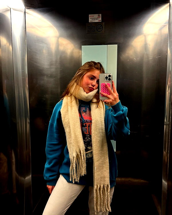 mishel_d_ instagram image archive image