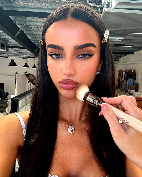 ellachristo instagram image archive image
