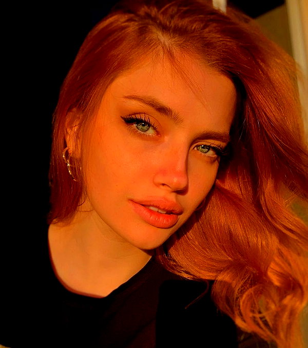 baddiesessence instagram image archive image