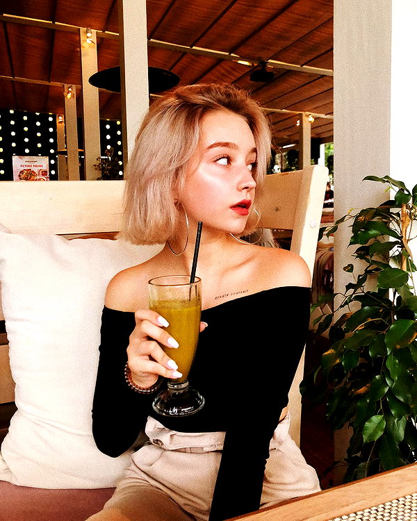 veroni22ka instagram image archive image