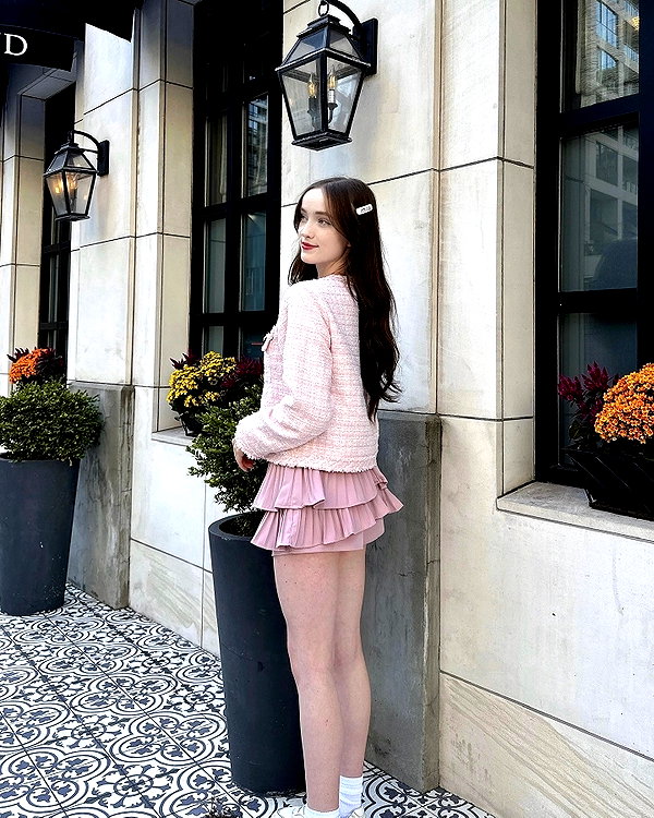 1uvgabi instagram image archive image