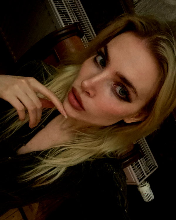 anya4everr instagram image archive image