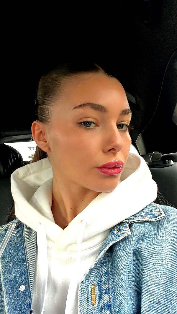 daniella_zeldis instagram image archive image