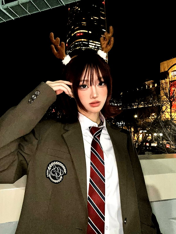 esnioughxx._y2 instagram image archive image