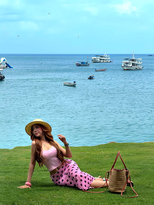lyhythuedoxinh instagram image archive image