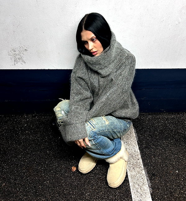 karolinaawasik instagram image archive image