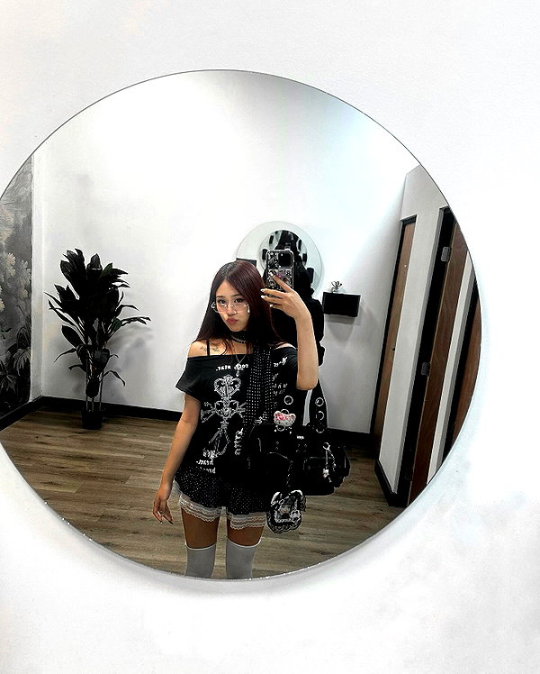 is2tian instagram image archive image