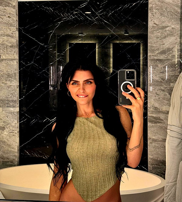 laurenhamden instagram image archive image