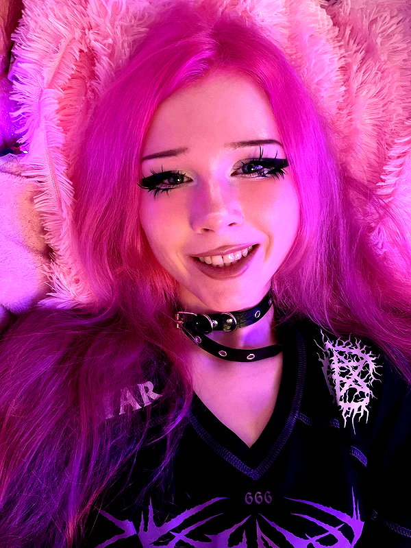 tiny.eviluv instagram image archive image