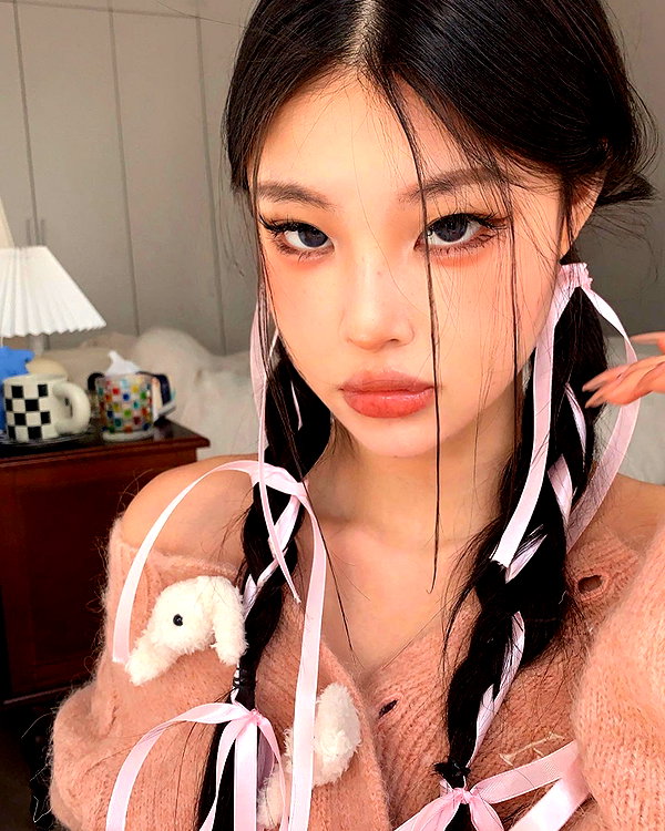 ll.lu1s instagram image archive image