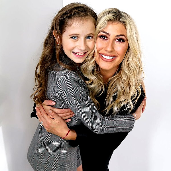 ellianawalmsley instagram image archive image