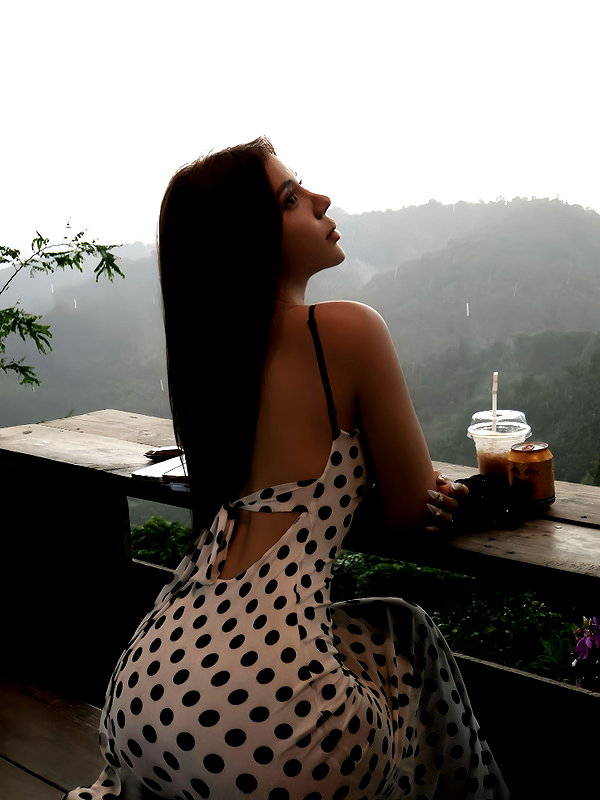 quenhi.phamm instagram image archive image