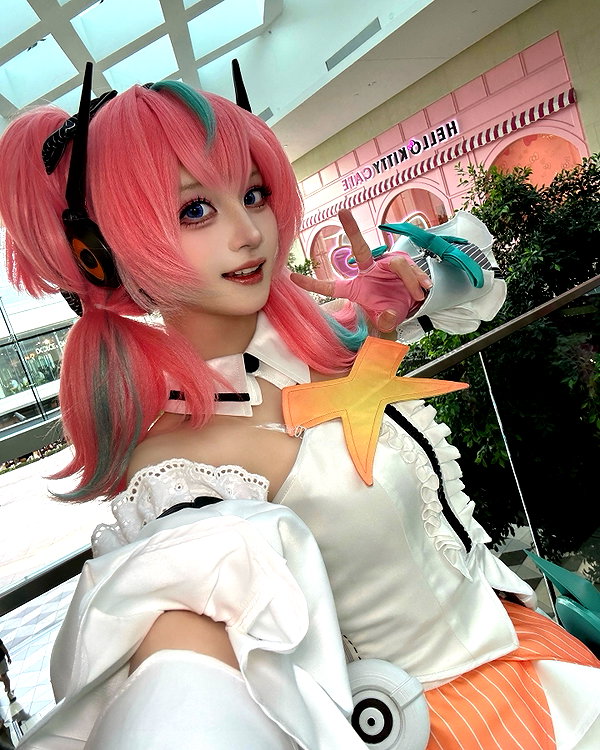 miee_cos instagram image archive image